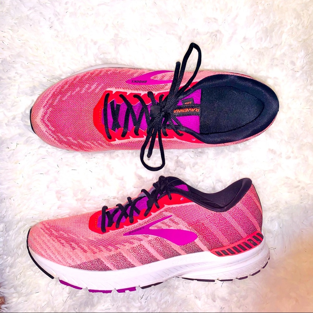 Brooks “Ravenna 10” Coral & White Running Shoes